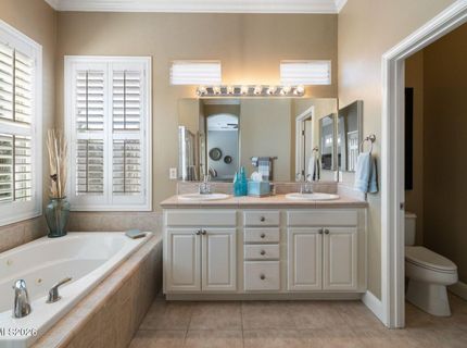 9697 Shadowstone Way, Reno, NV 89521 Photo