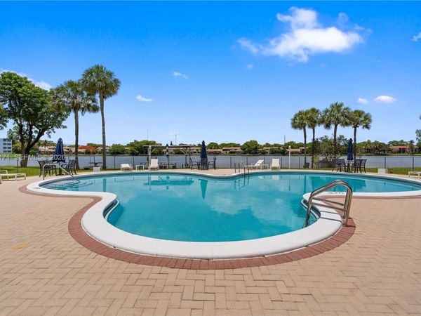 671 NE 195th St , Unit 121E, Miami, FL 33179