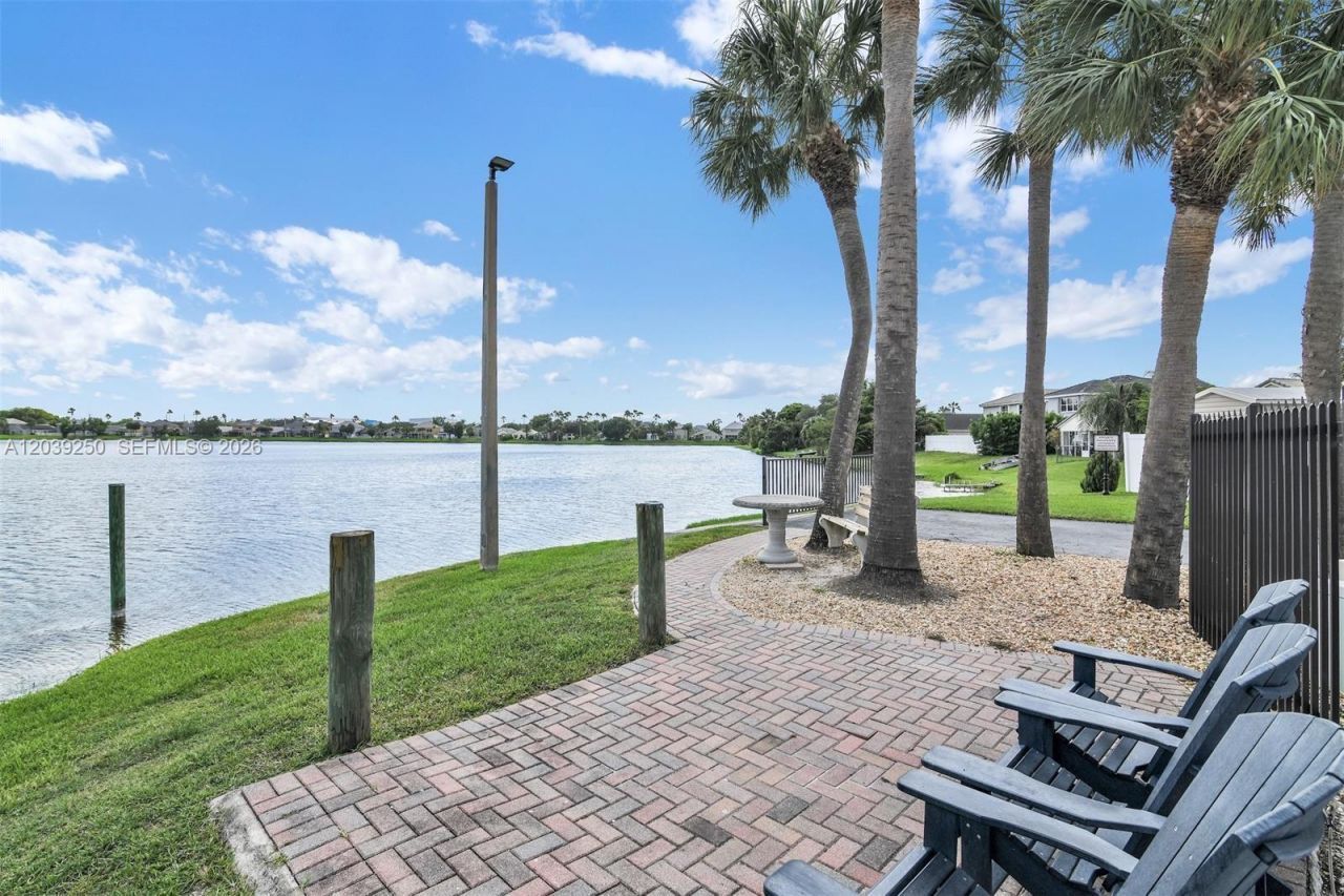 9481 Bradshaw Ln , Tamarac, FL 33321 Photo