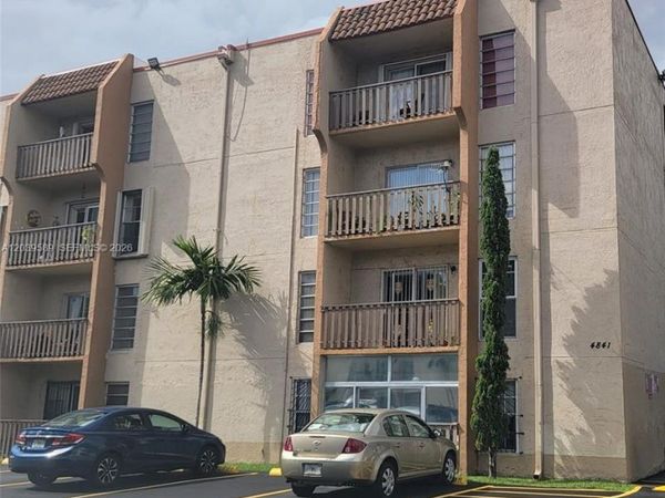 4841 NW 7th St , Unit 201-4, Miami, FL 33126