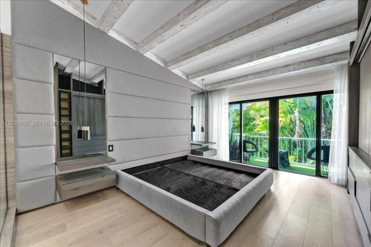 6011 N Bayshore Dr , Unit 8-D, Miami, FL 33137 Photo