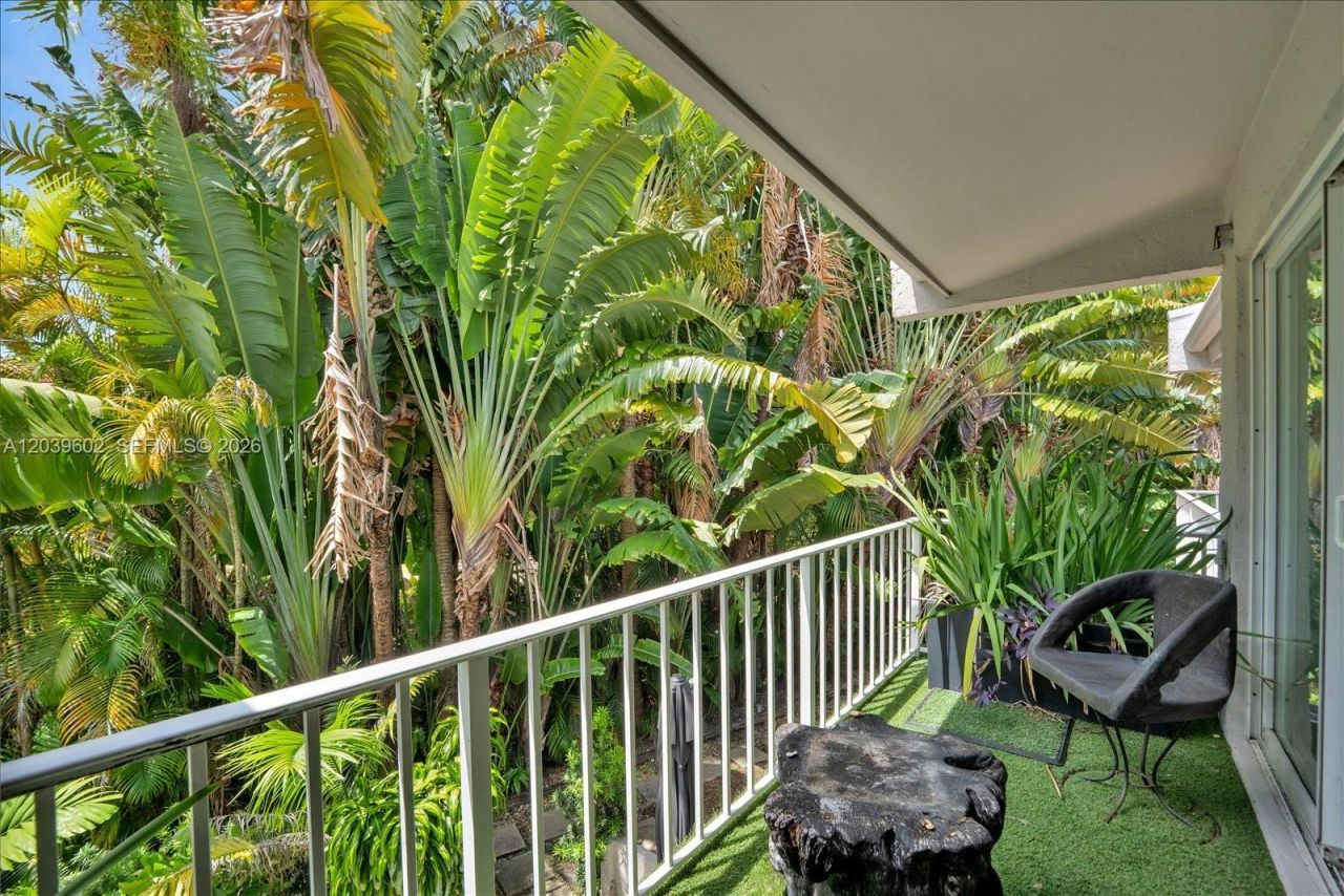 6011 N Bayshore Dr , Unit 8-D, Miami, FL 33137 Photo