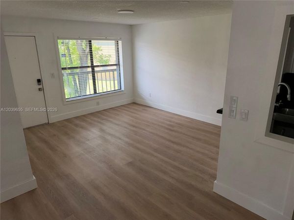 2735 W 66th St, Unit 21-23, Hialeah, FL 33016