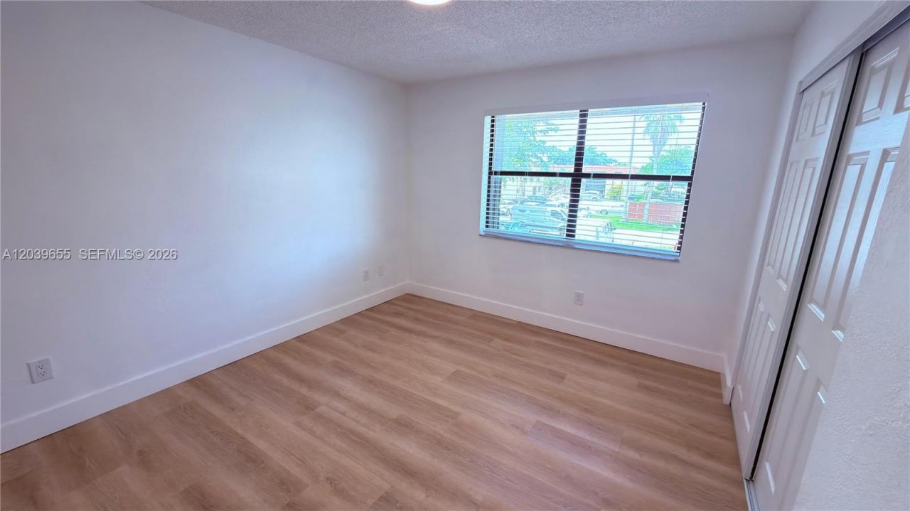 2735 W 66th St, Unit 21-23, Hialeah, FL 33016 Photo