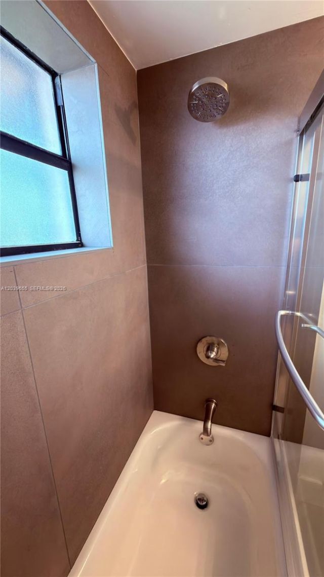 2735 W 66th St, Unit 21-23, Hialeah, FL 33016 Photo