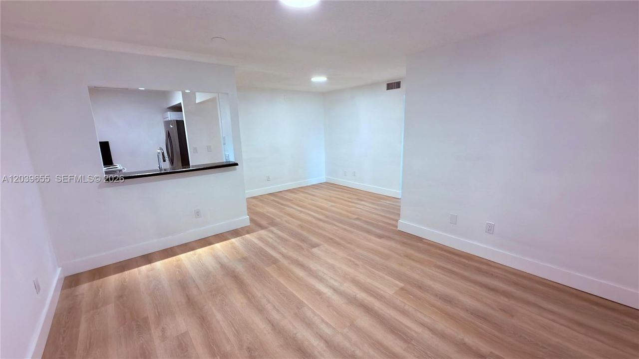 2735 W 66th St, Unit 21-23, Hialeah, FL 33016 Photo