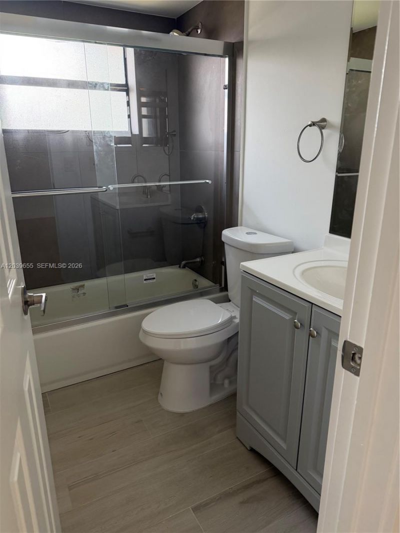 2735 W 66th St, Unit 21-23, Hialeah, FL 33016 Photo