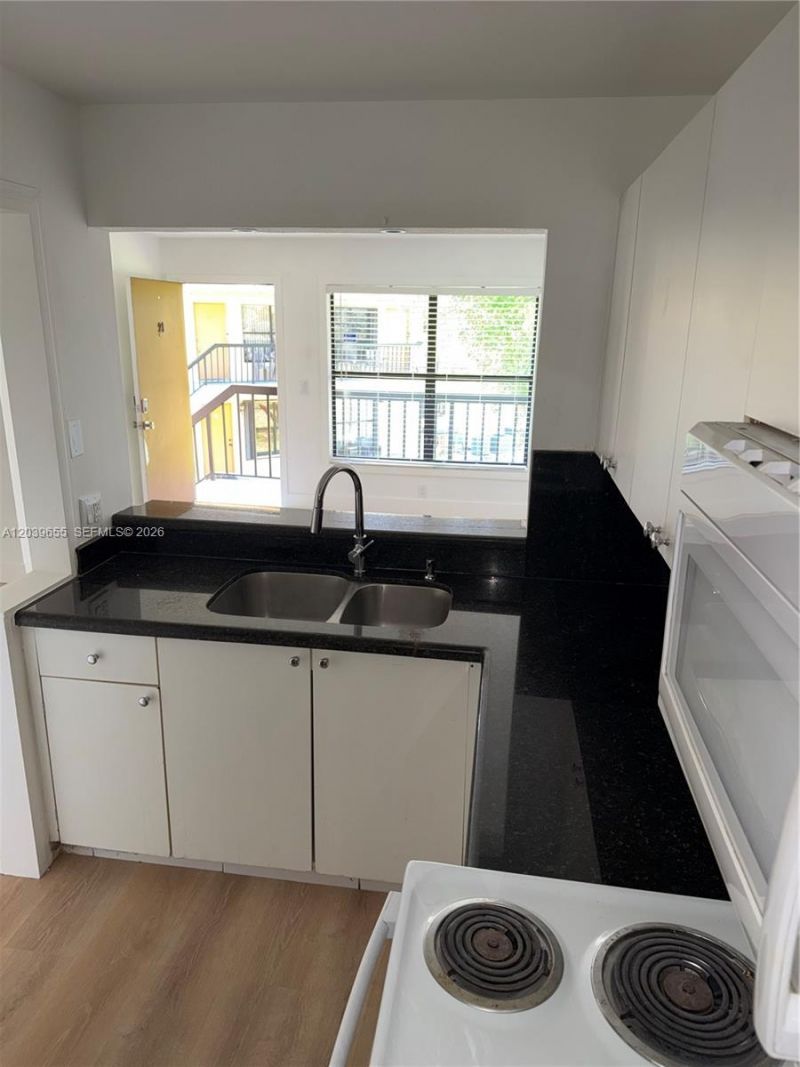 2735 W 66th St, Unit 21-23, Hialeah, FL 33016 Photo