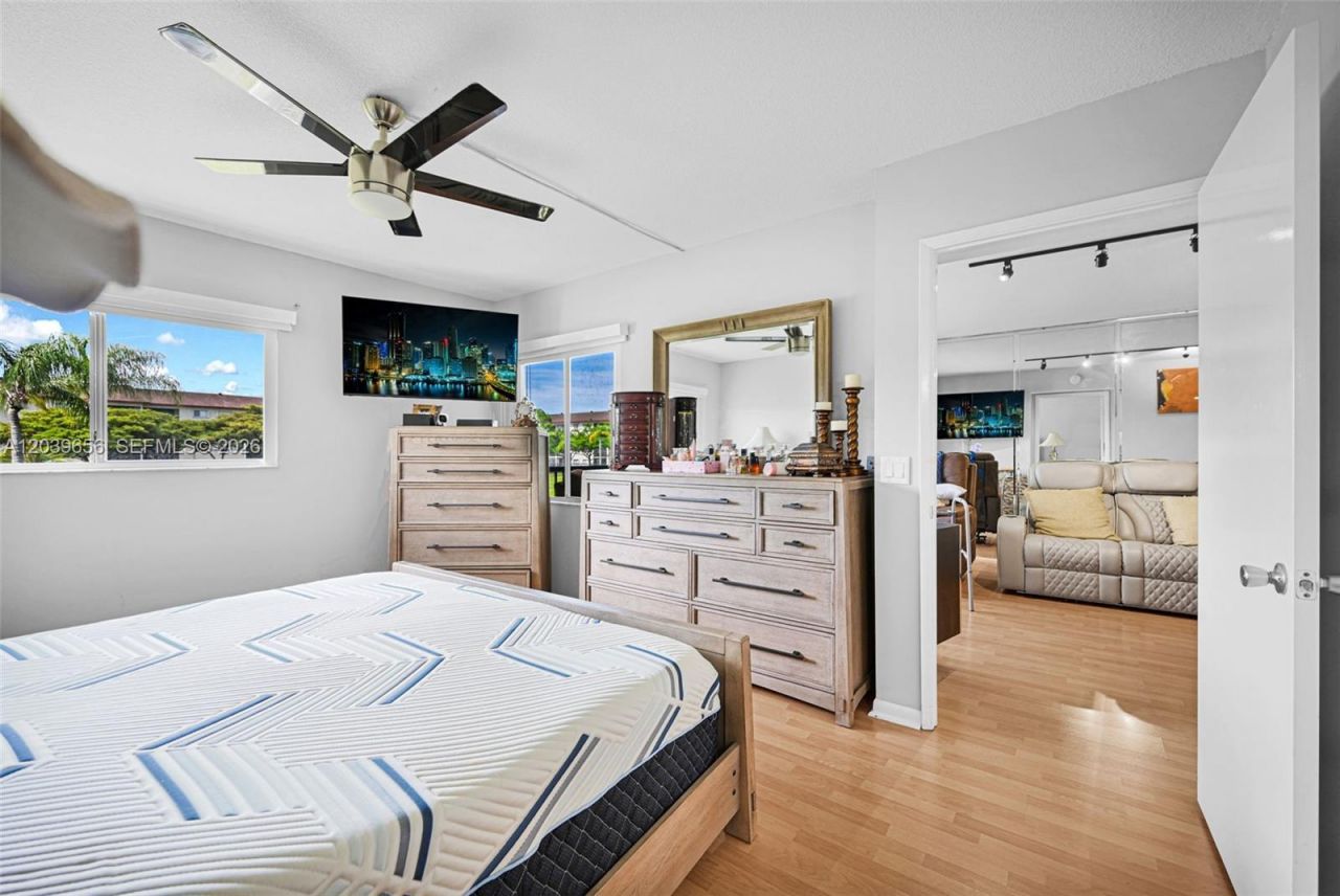 12750 SW 15th St , Unit 204D, Pembroke Pines, FL 33027 Photo
