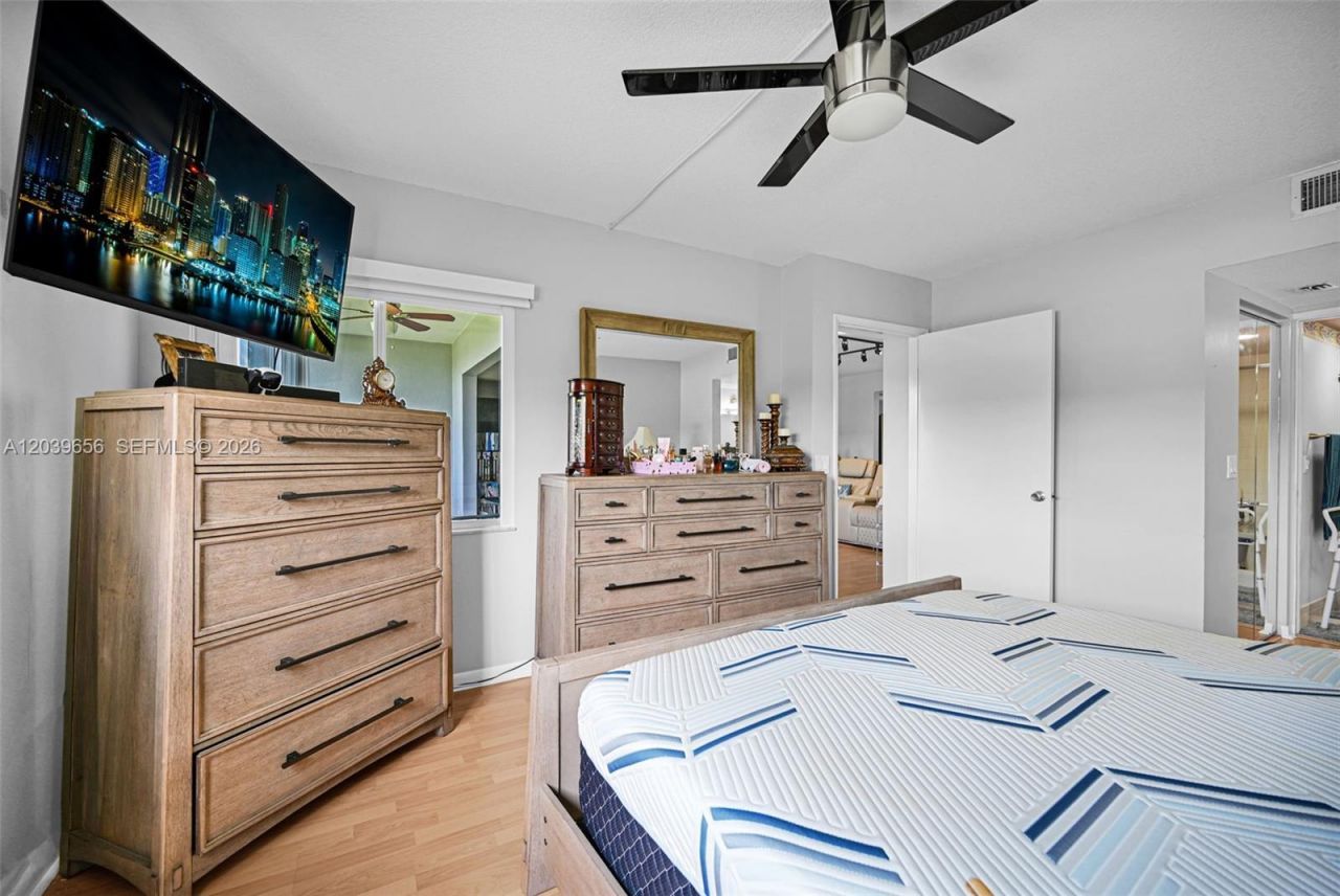 12750 SW 15th St , Unit 204D, Pembroke Pines, FL 33027 Photo