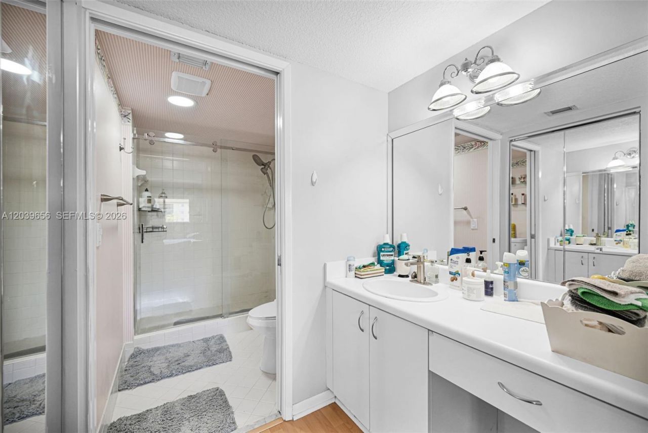 12750 SW 15th St , Unit 204D, Pembroke Pines, FL 33027 Photo