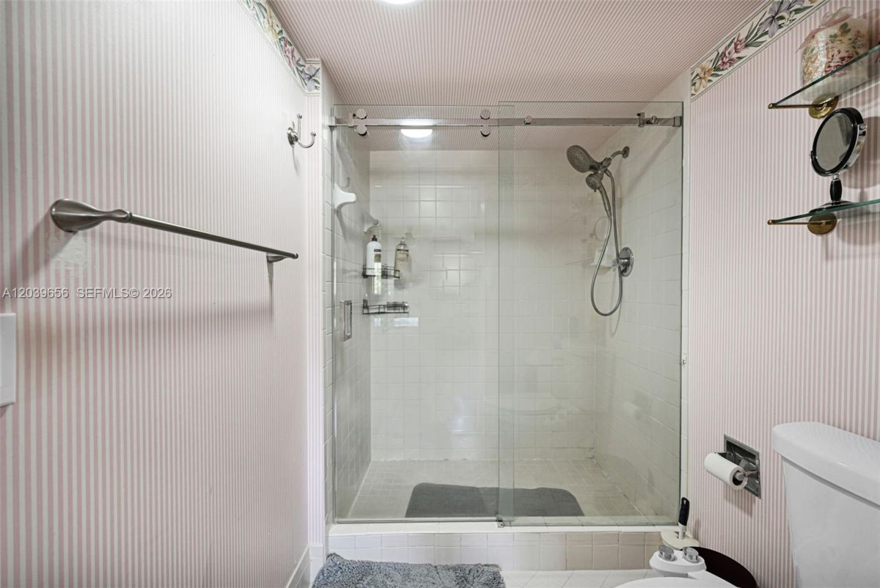 12750 SW 15th St , Unit 204D, Pembroke Pines, FL 33027 Photo
