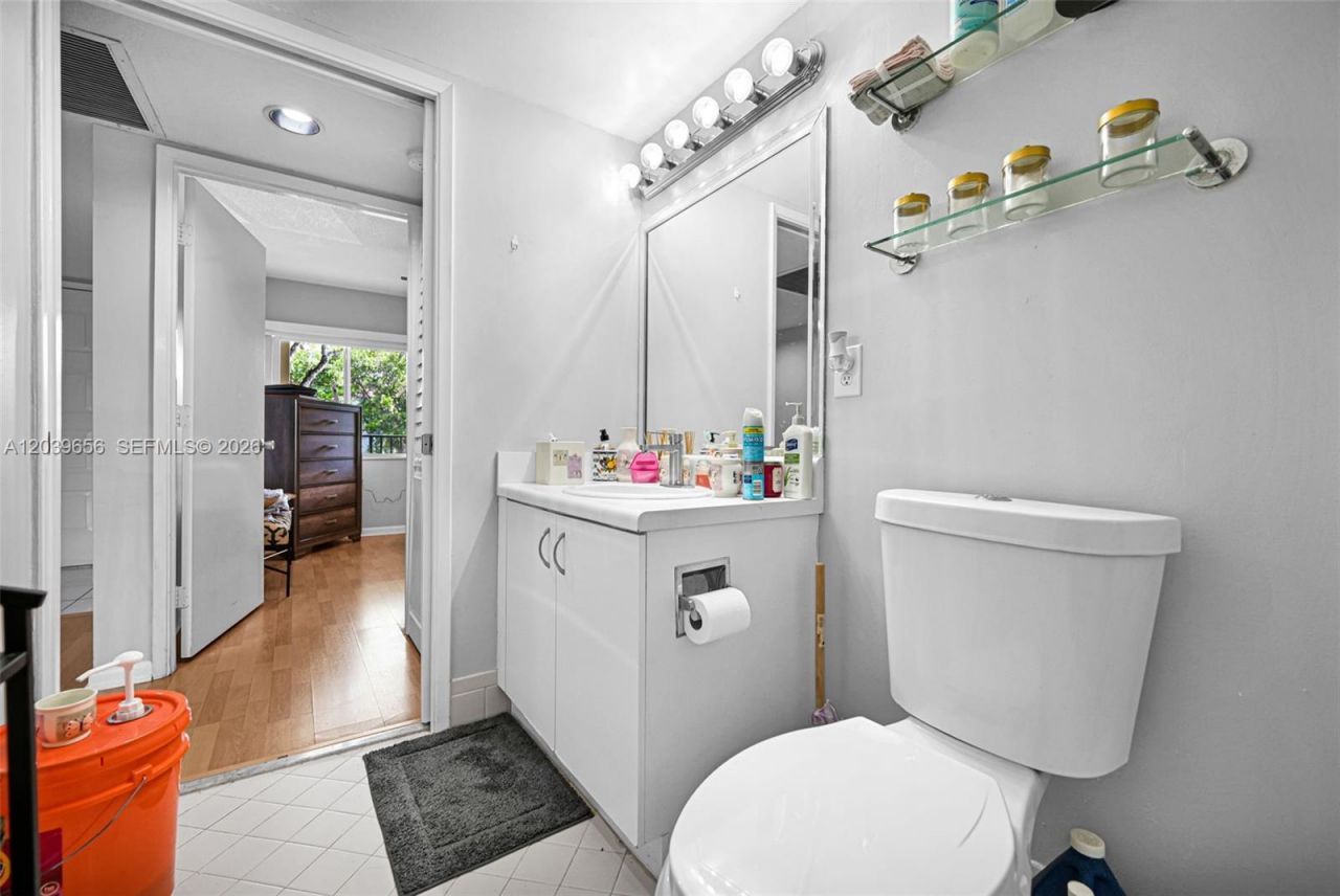 12750 SW 15th St , Unit 204D, Pembroke Pines, FL 33027 Photo