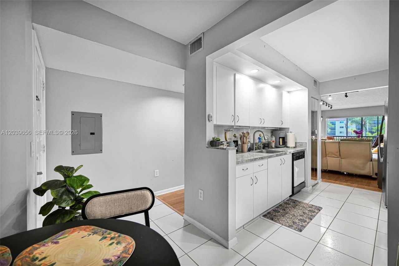 12750 SW 15th St , Unit 204D, Pembroke Pines, FL 33027 Photo