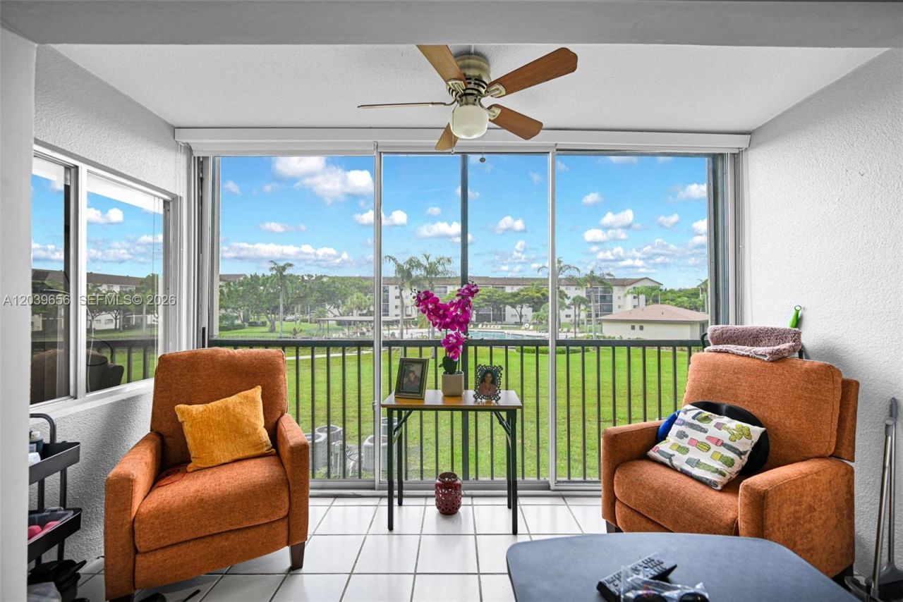 12750 SW 15th St , Unit 204D, Pembroke Pines, FL 33027 Photo