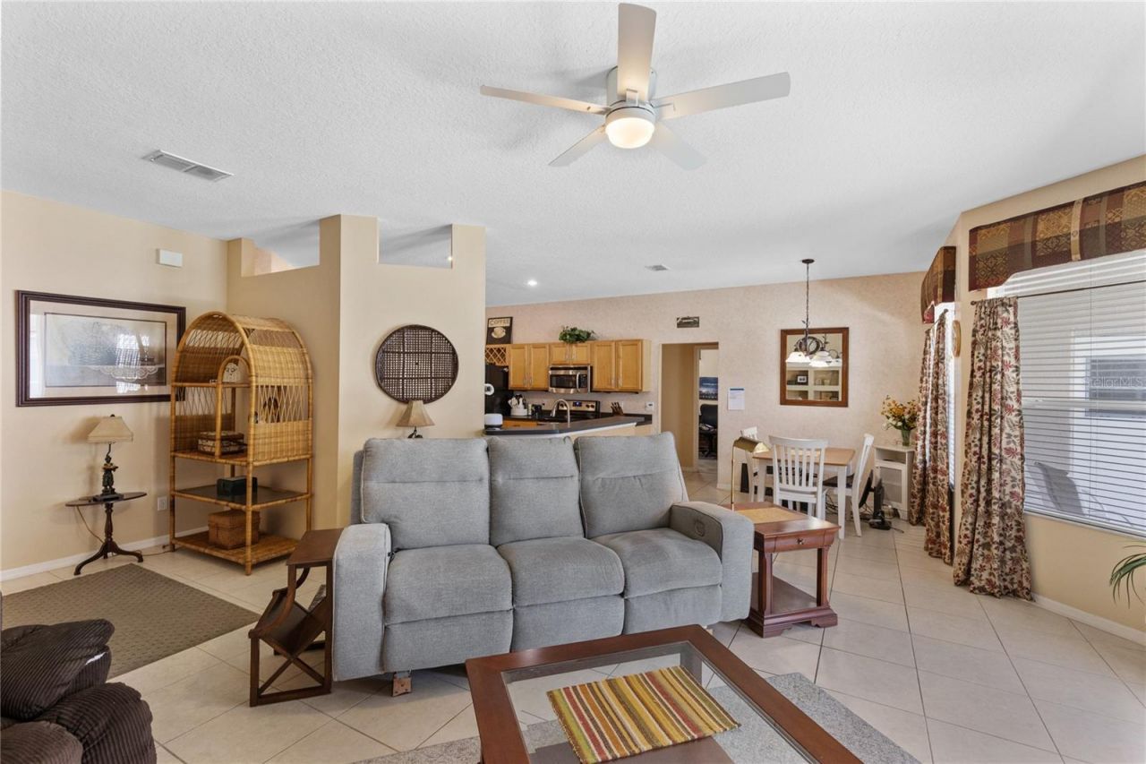 3670 Half Moon Drive, Orlando, FL 32812 Photo