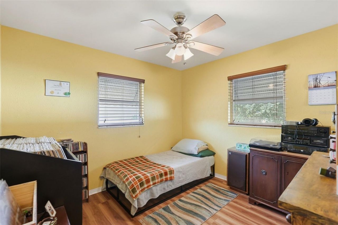 4570 Haines Road N, Saint Petersburg, FL 33714 Photo