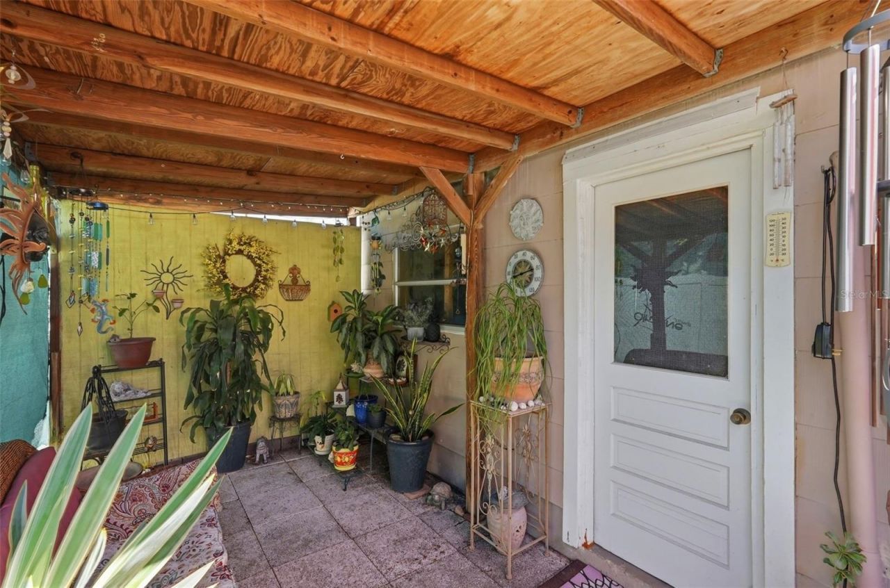 4570 Haines Road N, Saint Petersburg, FL 33714 Photo