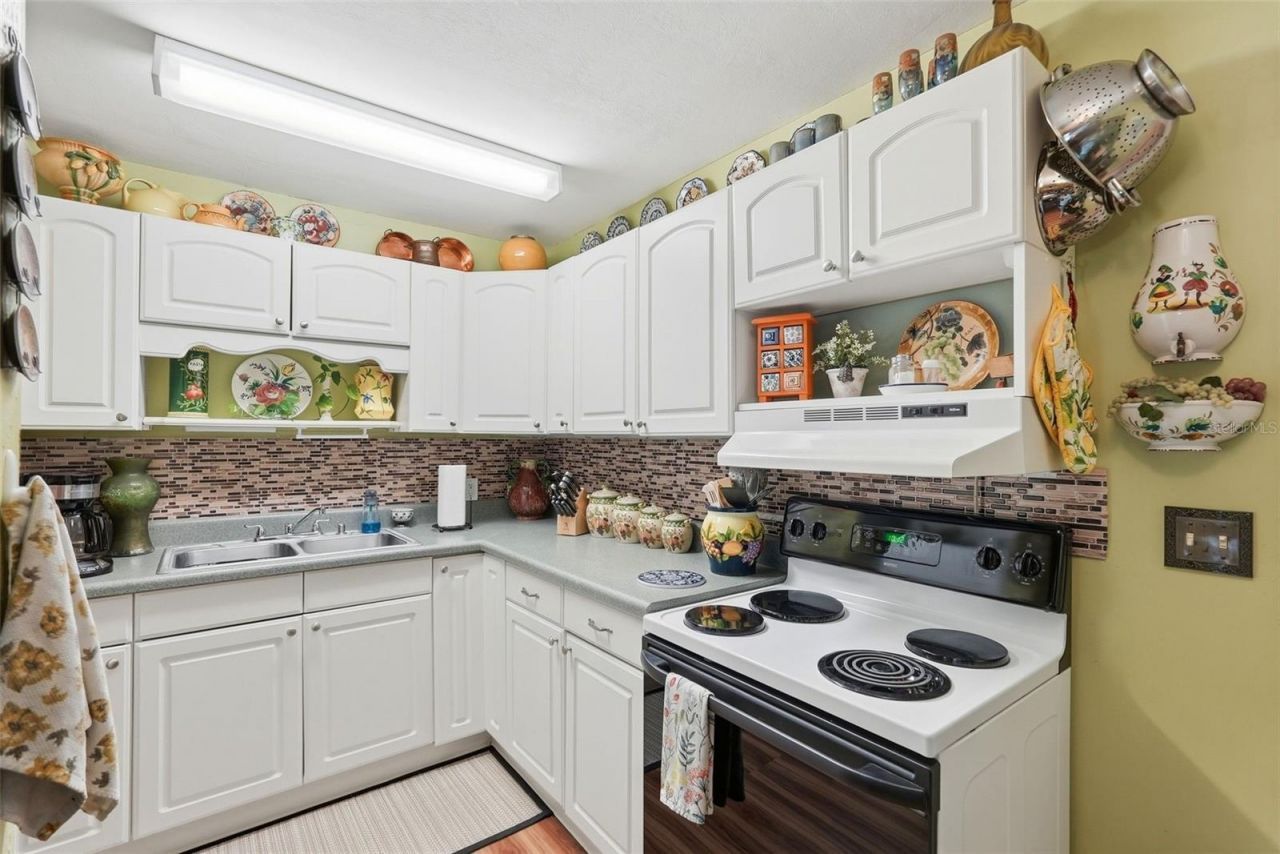 4570 Haines Road N, Saint Petersburg, FL 33714 Photo