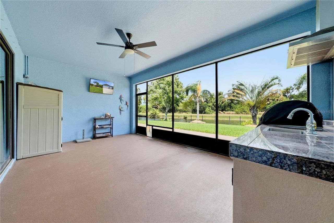 326 Star Shell Drive , Apollo Beach, FL 33572 Photo