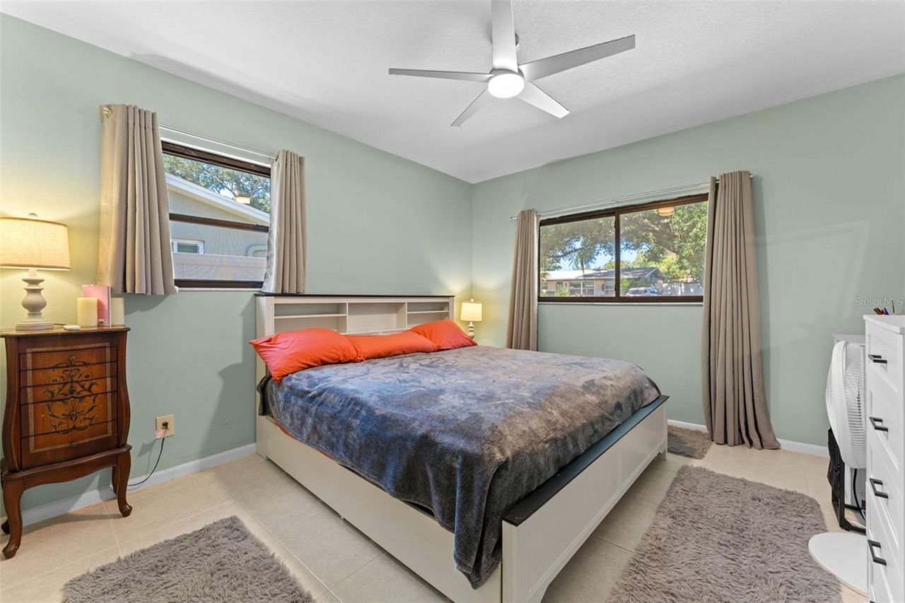2833 56th Lane N, Saint Petersburg, FL 33710 Photo