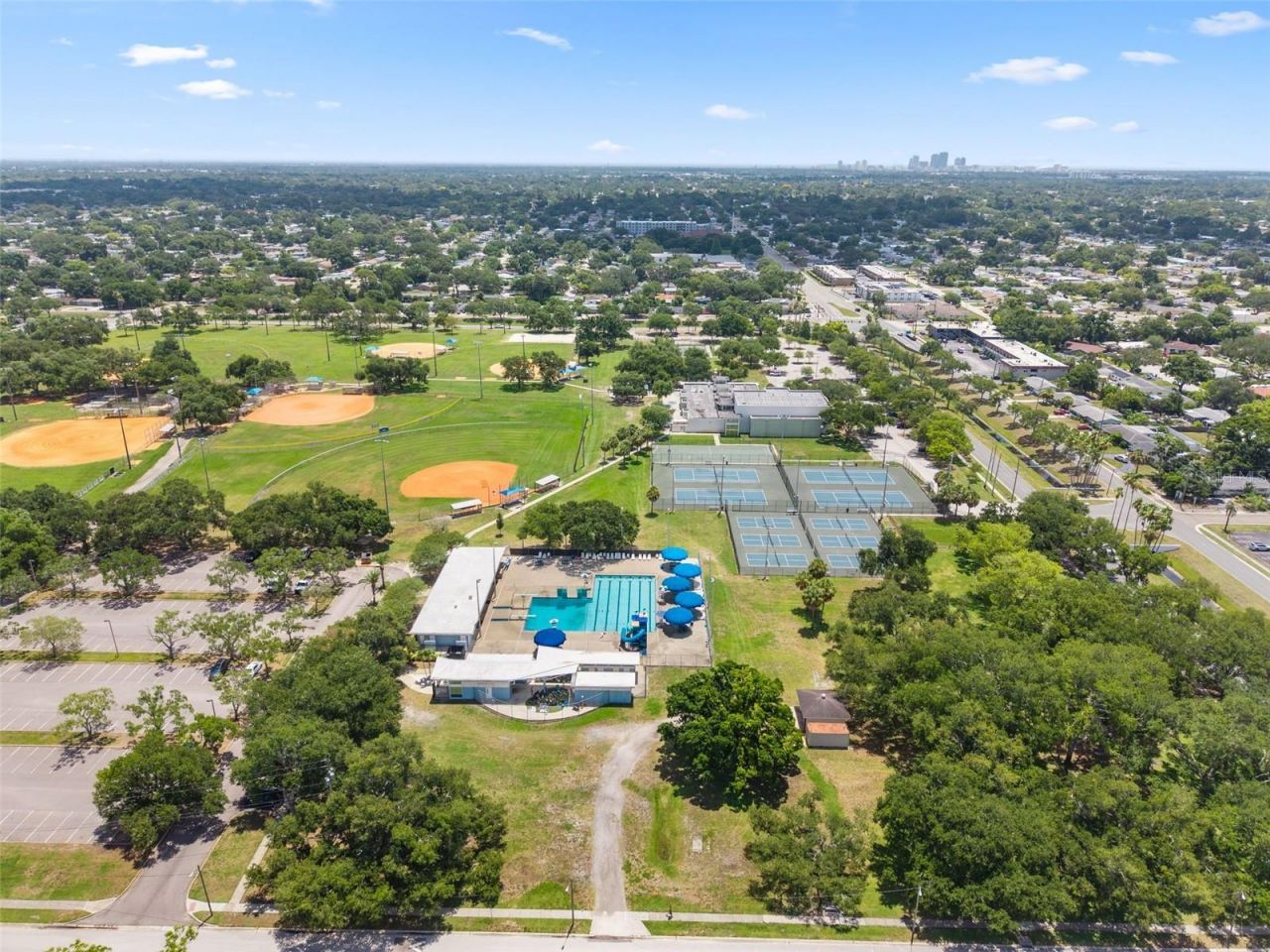 2833 56th Lane N, Saint Petersburg, FL 33710 Photo
