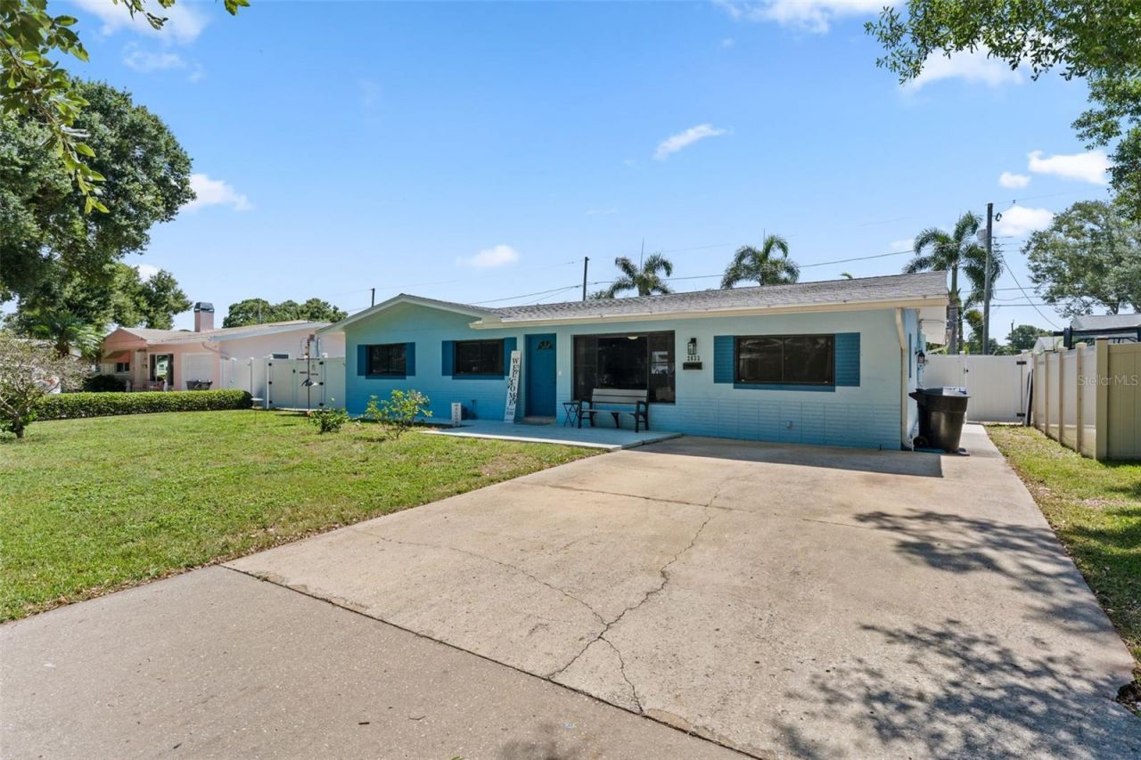 2833 56th Lane N, Saint Petersburg, FL 33710 Photo