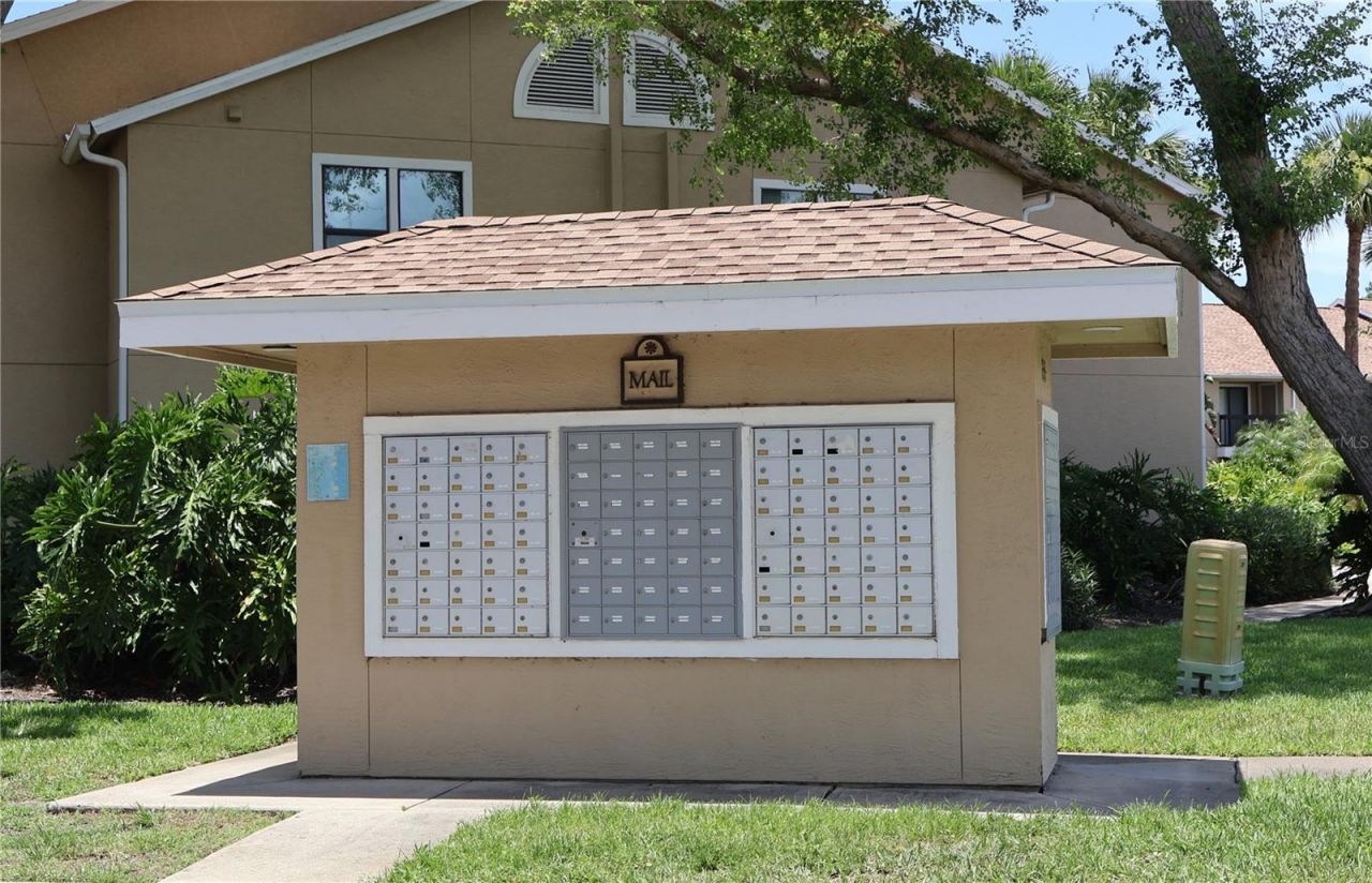 4001 Crockers Lake Boulevard, Unit 21, Sarasota, FL 34238 Photo