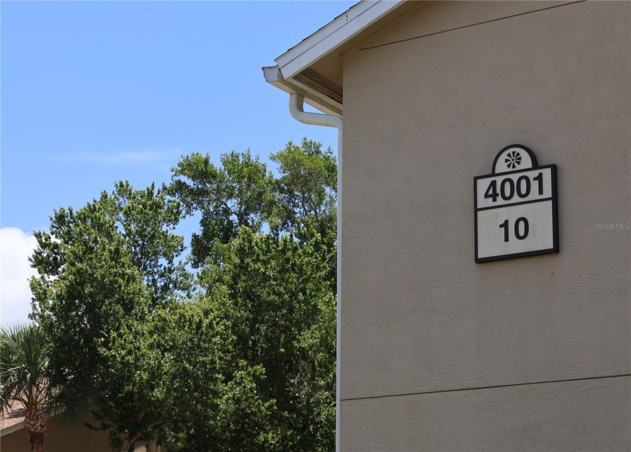 4001 Crockers Lake Boulevard, Unit 21, Sarasota, FL 34238 Photo
