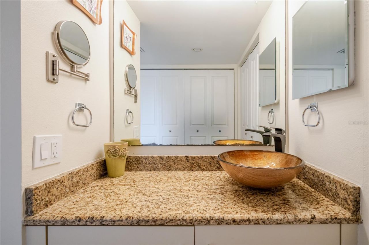 6267 Midnight Pass Road, Unit 306, Sarasota, FL 34242 Photo