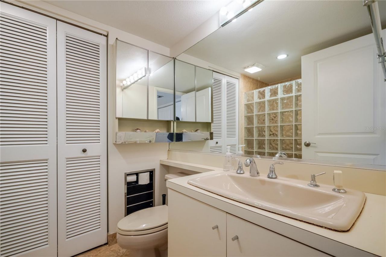 6267 Midnight Pass Road, Unit 306, Sarasota, FL 34242 Photo