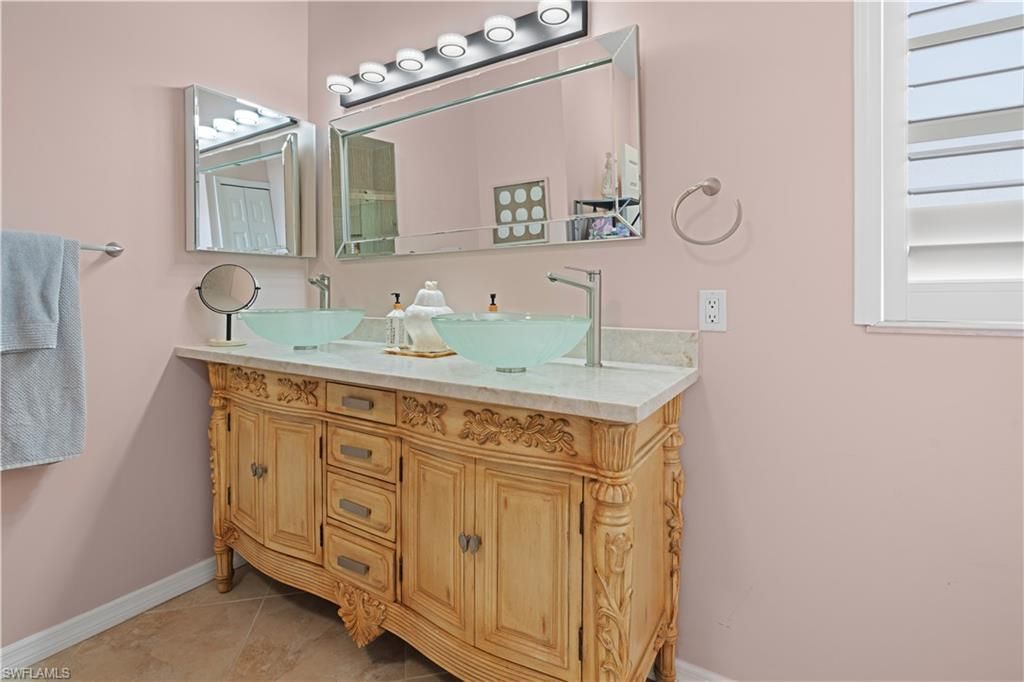 116 Sand Dollar Dr , Fort Myers Beach, FL 33931 Photo