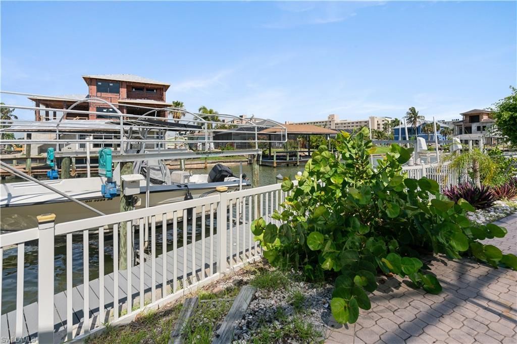 116 Sand Dollar Dr , Fort Myers Beach, FL 33931 Photo