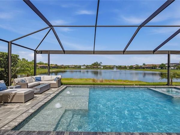 9396 Glenforest DR, NAPLES, FL 34120