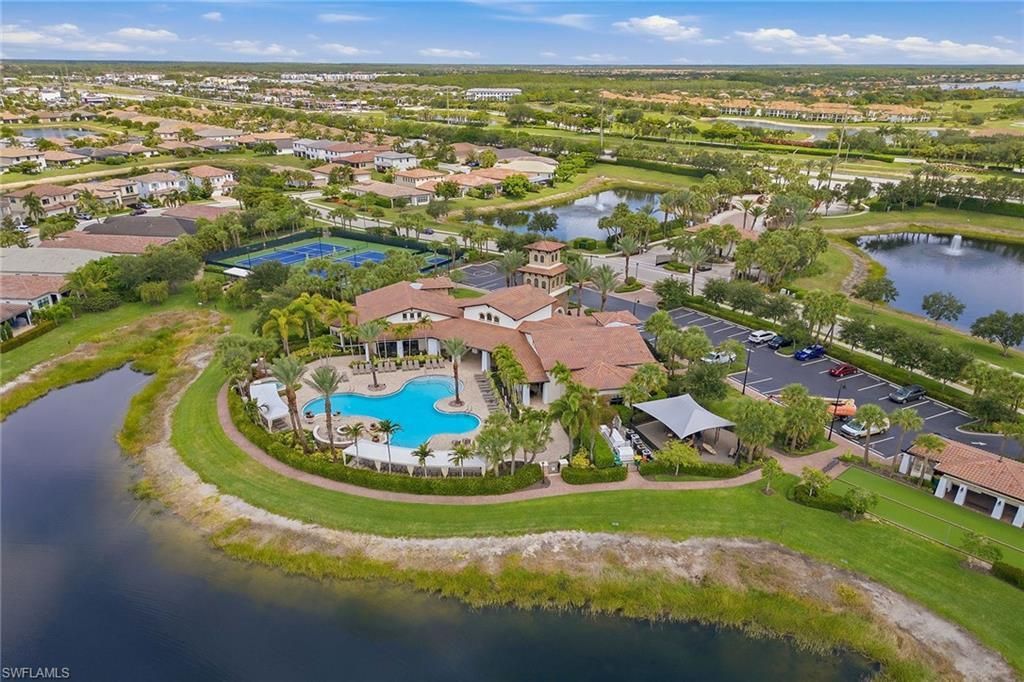 9396 Glenforest Dr, Naples, FL 34120 Photo