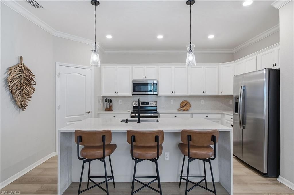 9396 Glenforest Dr, Naples, FL 34120 Photo
