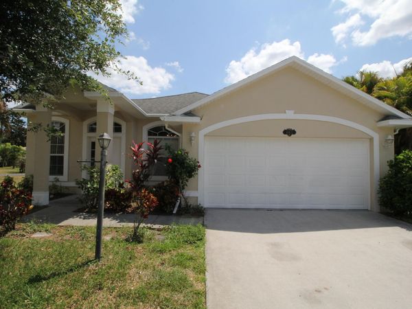 885 Tavernier Circle NE , Palm Bay, FL 32905