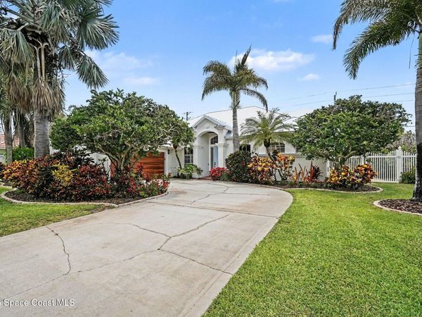 2007 Neptune Drive, Melbourne Beach, FL 32951
