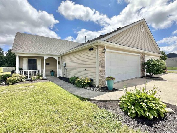 1917 Greyson Drive, Auburn, IN 46706