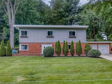 145 Brookdell Drive NW, North Canton, OH 44720