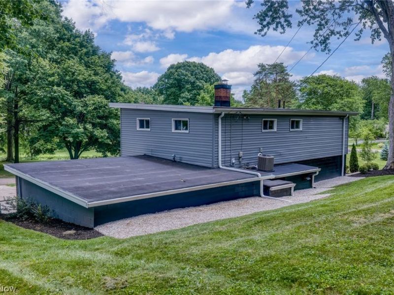 145 Brookdell Drive NW, North Canton, OH 44720 Photo 10