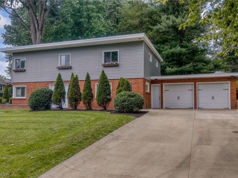 145 Brookdell Drive NW, North Canton, OH 44720 Photo 11