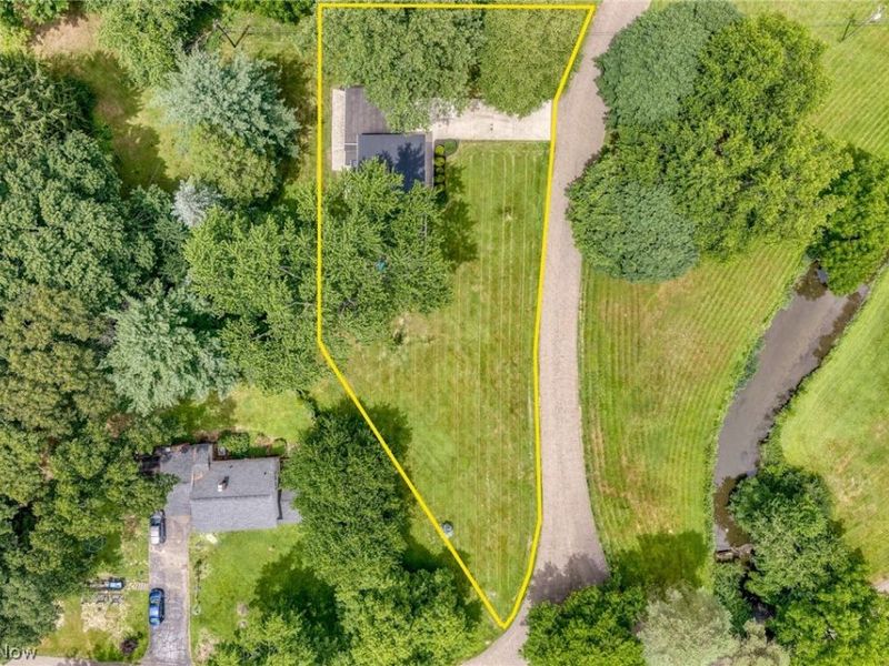 145 Brookdell Drive NW, North Canton, OH 44720 Photo 4
