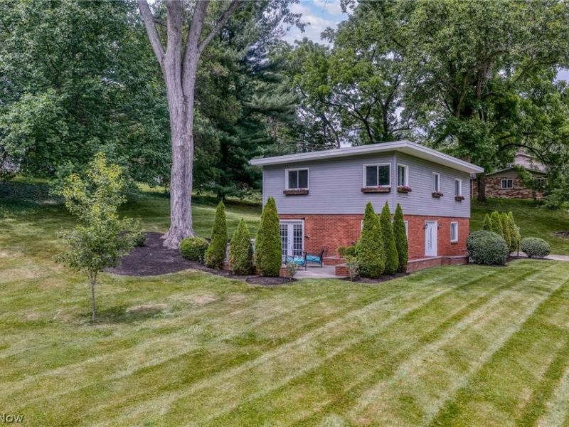 145 Brookdell Drive NW, North Canton, OH 44720 Photo 6