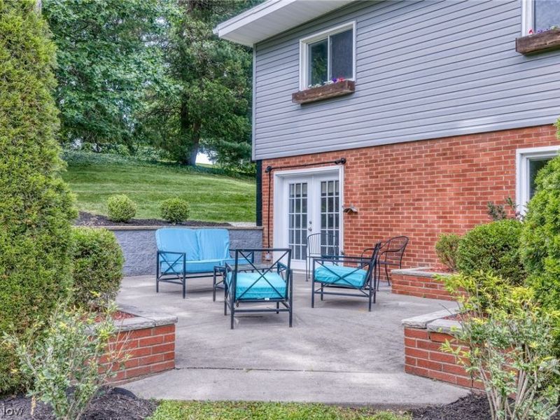145 Brookdell Drive NW, North Canton, OH 44720 Photo 7