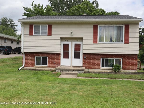 2174-2176 Meadowlawn Drive, Holt, MI 48842