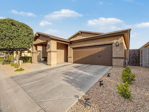 8609 E LOBO Avenue, Mesa, AZ 85209