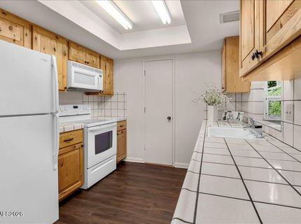 2212 Sycamore Glen Drive, Sparks, NV 89434 Photo