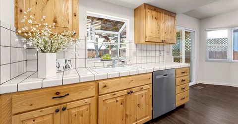 2212 Sycamore Glen Drive, Sparks, NV 89434 Photo
