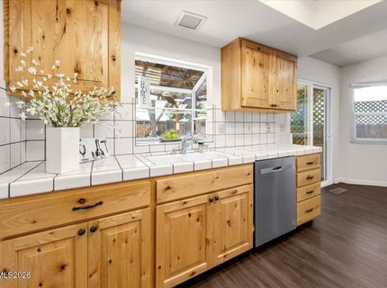 2212 Sycamore Glen Drive, Sparks, NV 89434 Photo